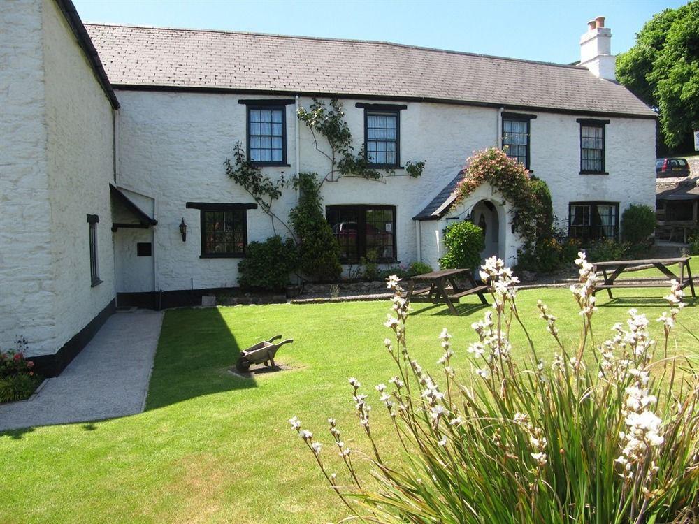 Townstal Farmhouse Dartmouth Exterior photo